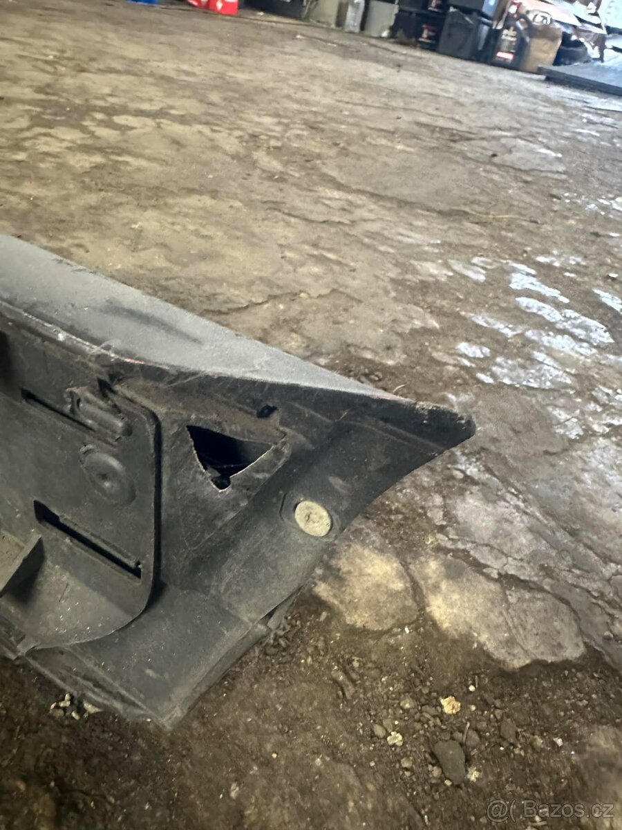 Nárazníky bmw e30 - plasťák - 6