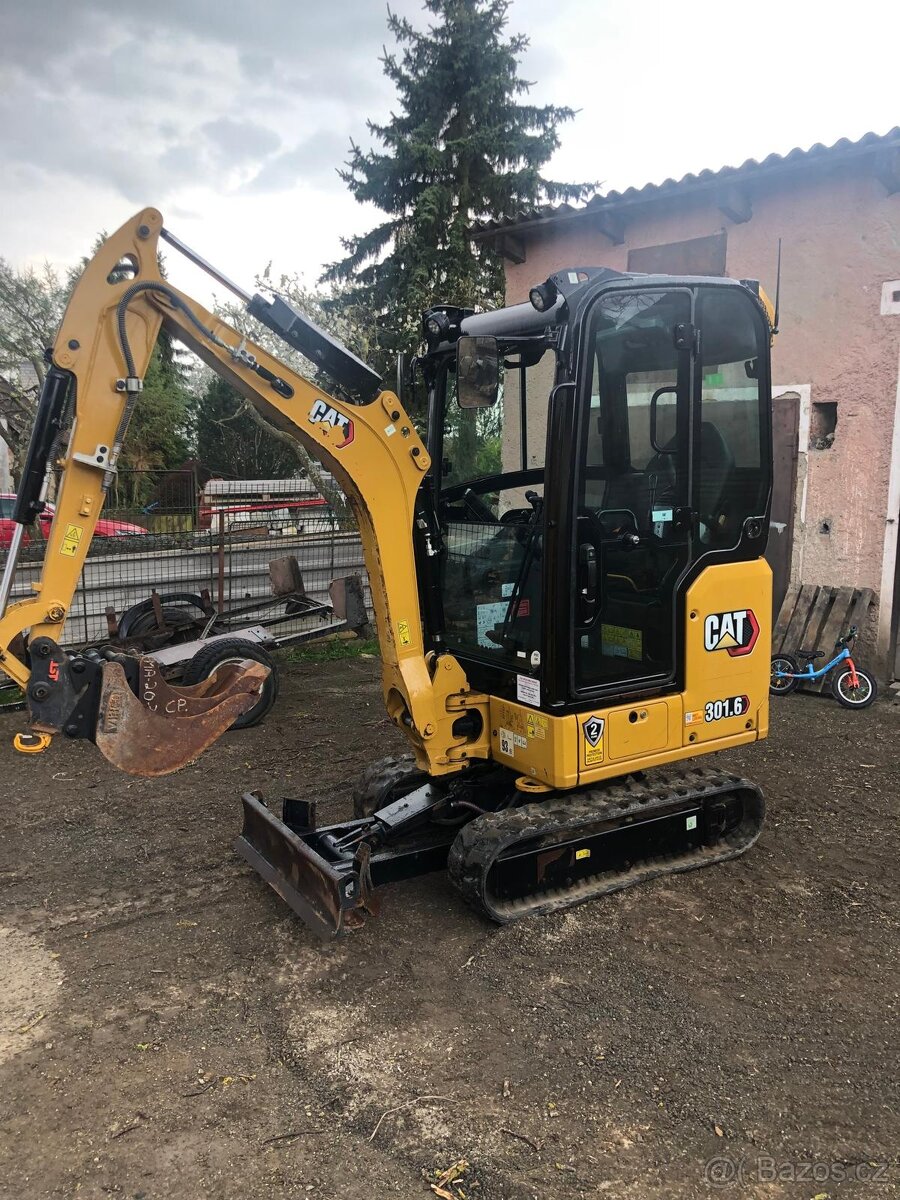 Caterpillar CAT 301.6 - 6