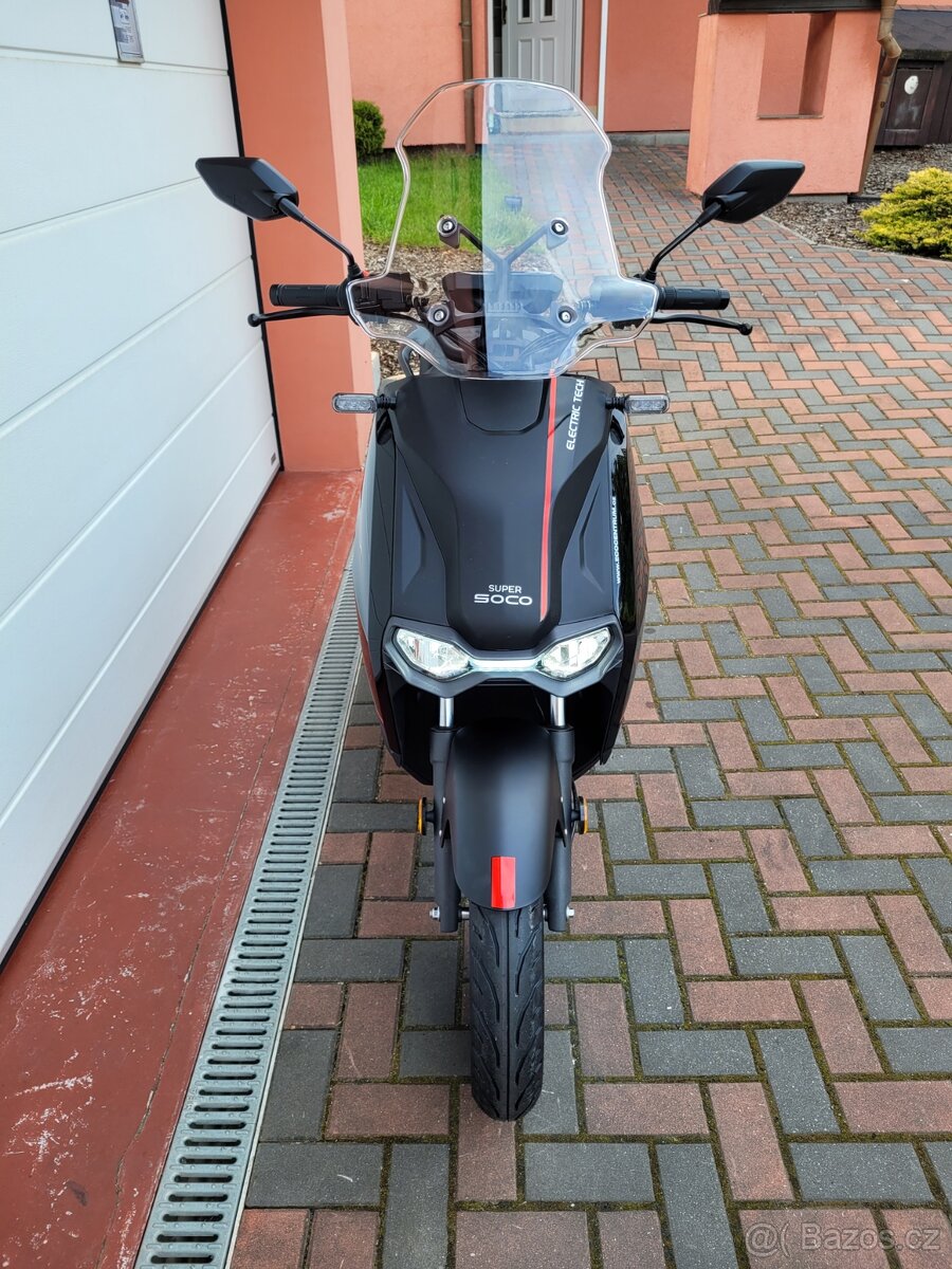 E-skútr Super Soco CPX (max 110 km/h) - 6