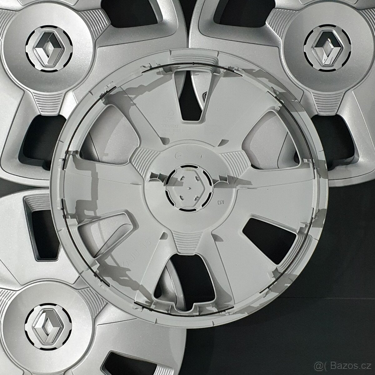 Nové poklice Renault 15" ORIGINÁLNÍ č. N0 - 6
