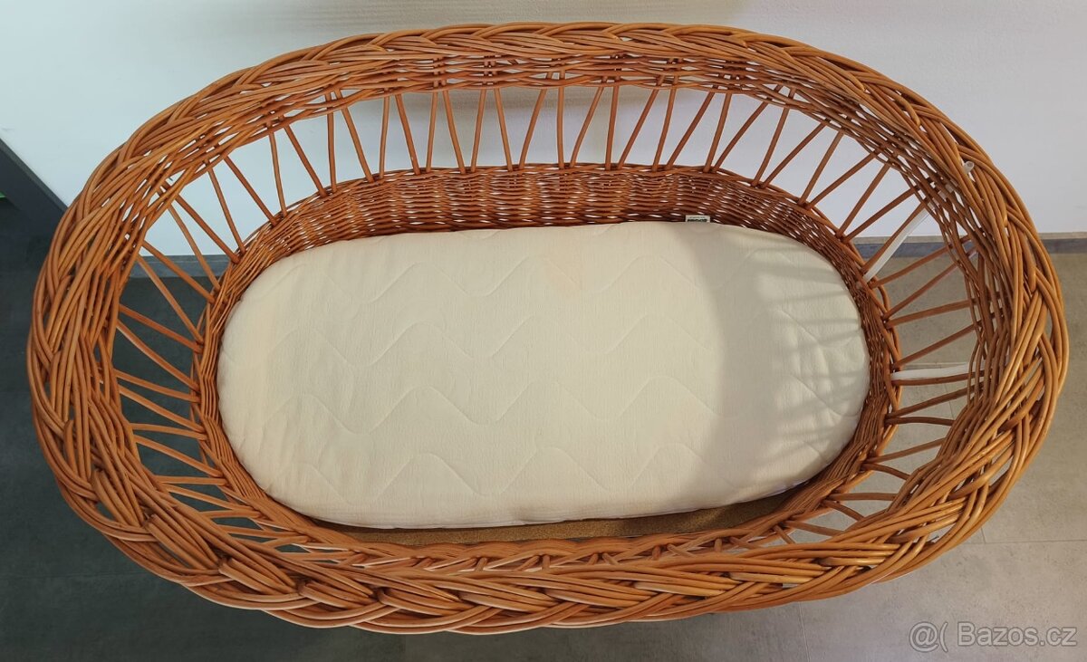 Proutěný košík pro miminko s příslušenstvím - 6