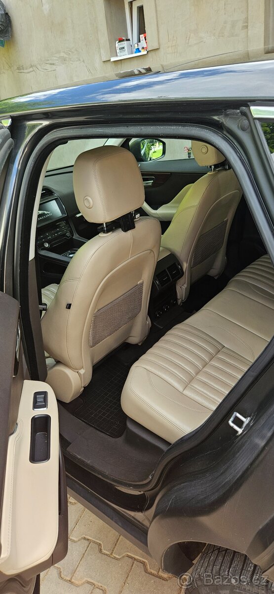 Jaguar F-PACE 3.0 AWD 300 PS 4x4 - 6