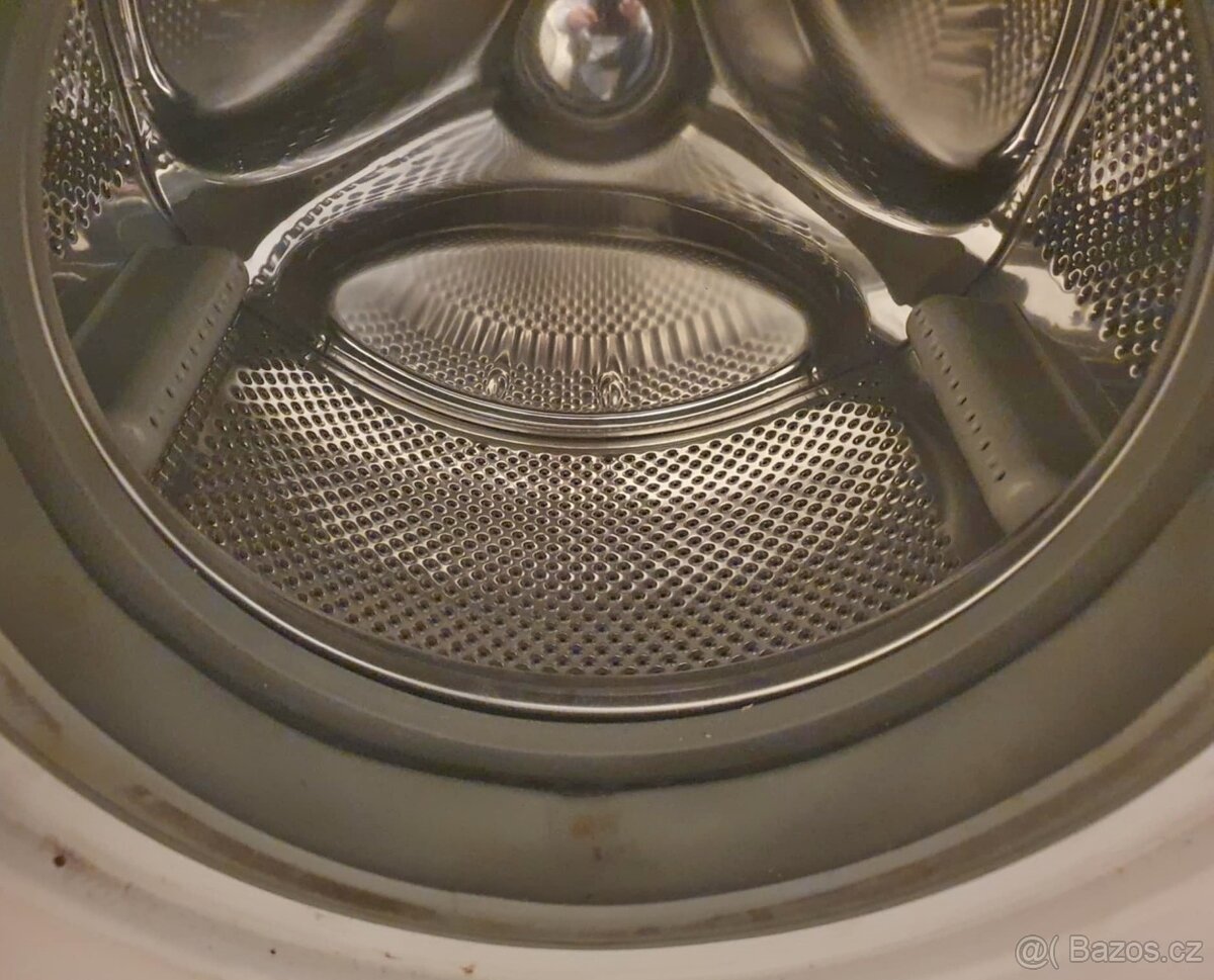 PRACKA WHIRLPOOL,BOCNI PLNENI,6KG,DISPLEJ,PLNE FUNKCNI - 6