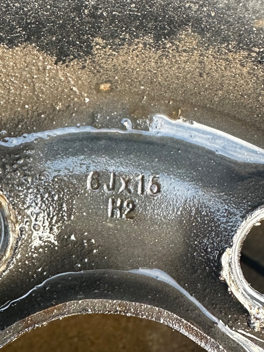 Plechová kola s pneu 6x15” 5x100 škoda fabia - 6