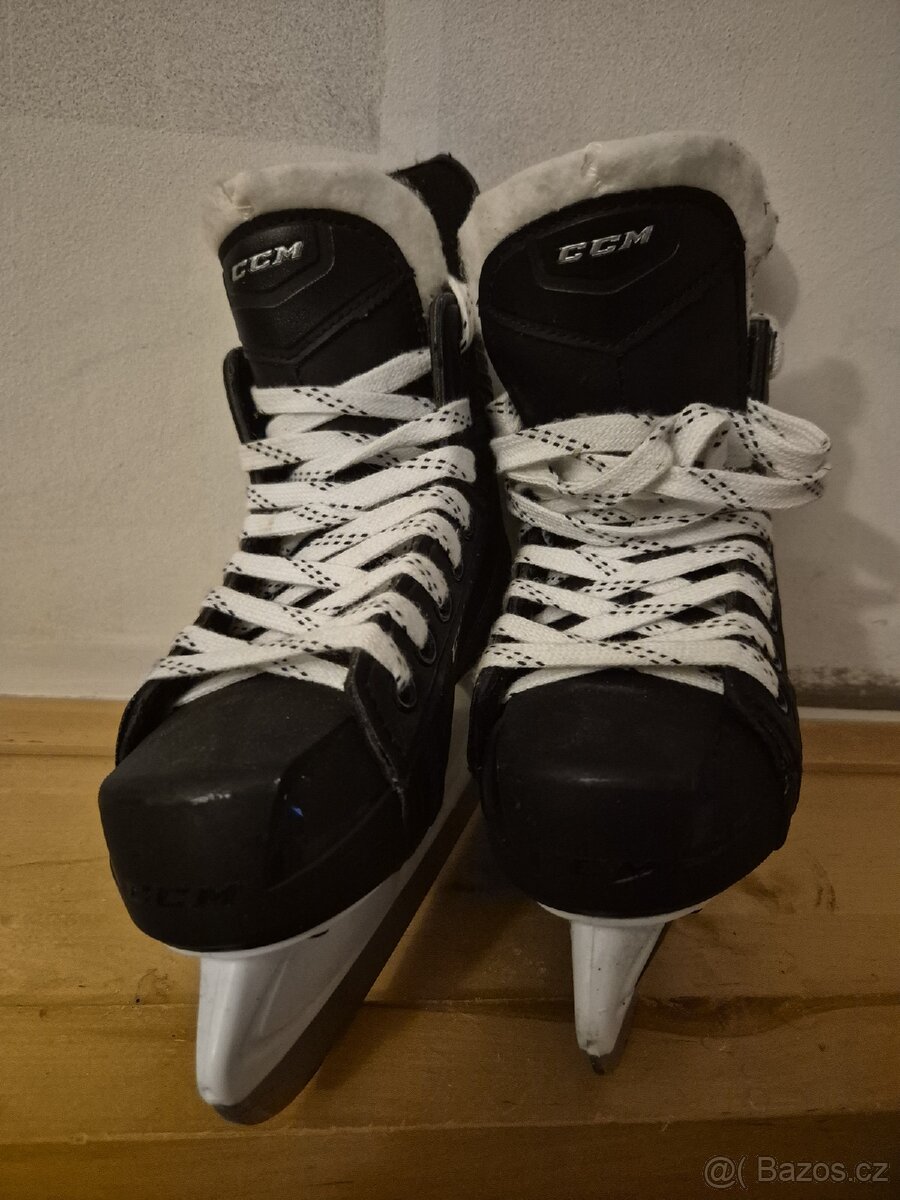 Hokejove brusle CCM 33 - 6