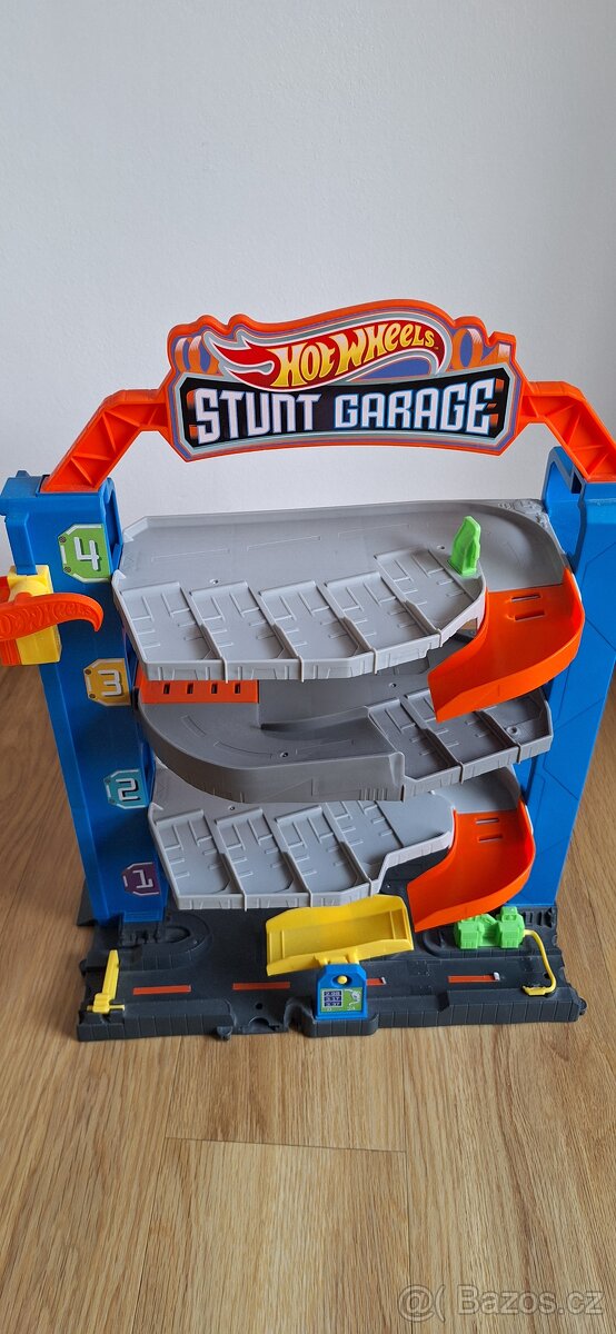 Hot wheels garáž - 6