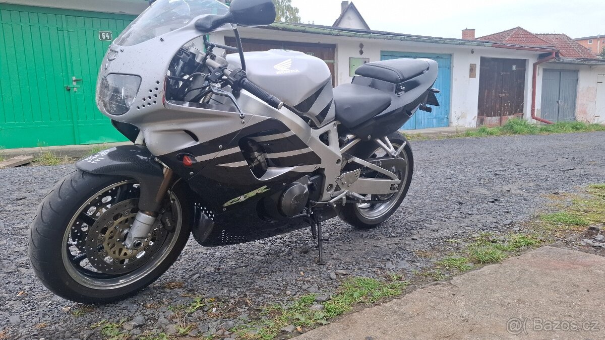 Honda CBR 900 RR - 6