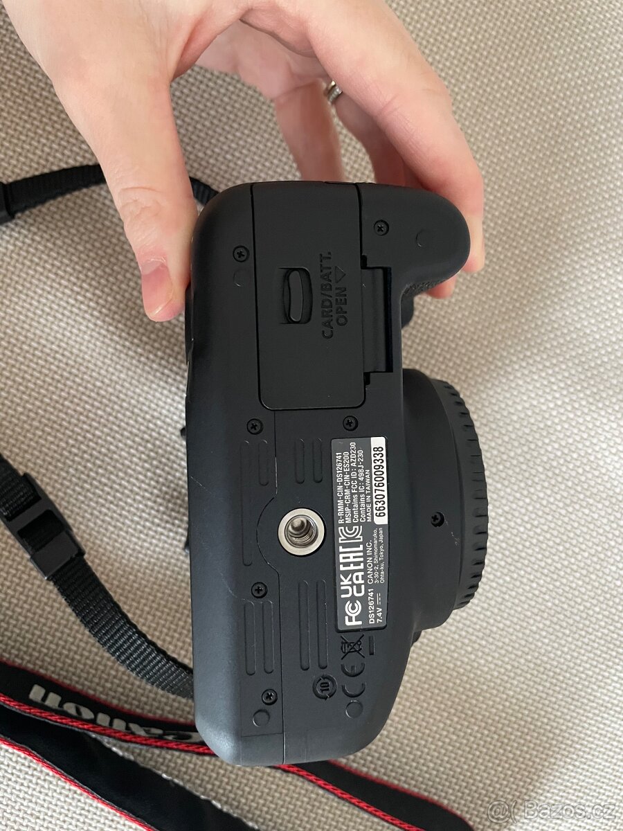 Canon EOS 2000D + objektiv Canon EF-S 18–55 mm - 6