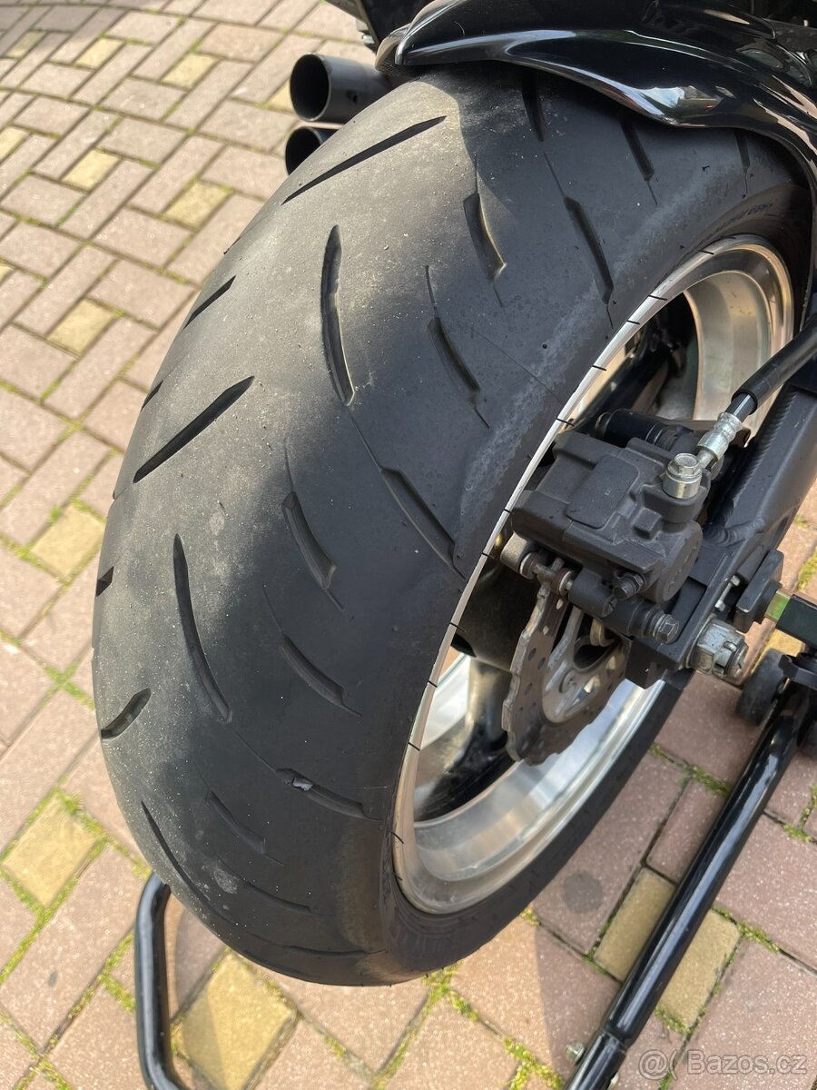 Kawasaki Z1000 Rok 2010 - 6