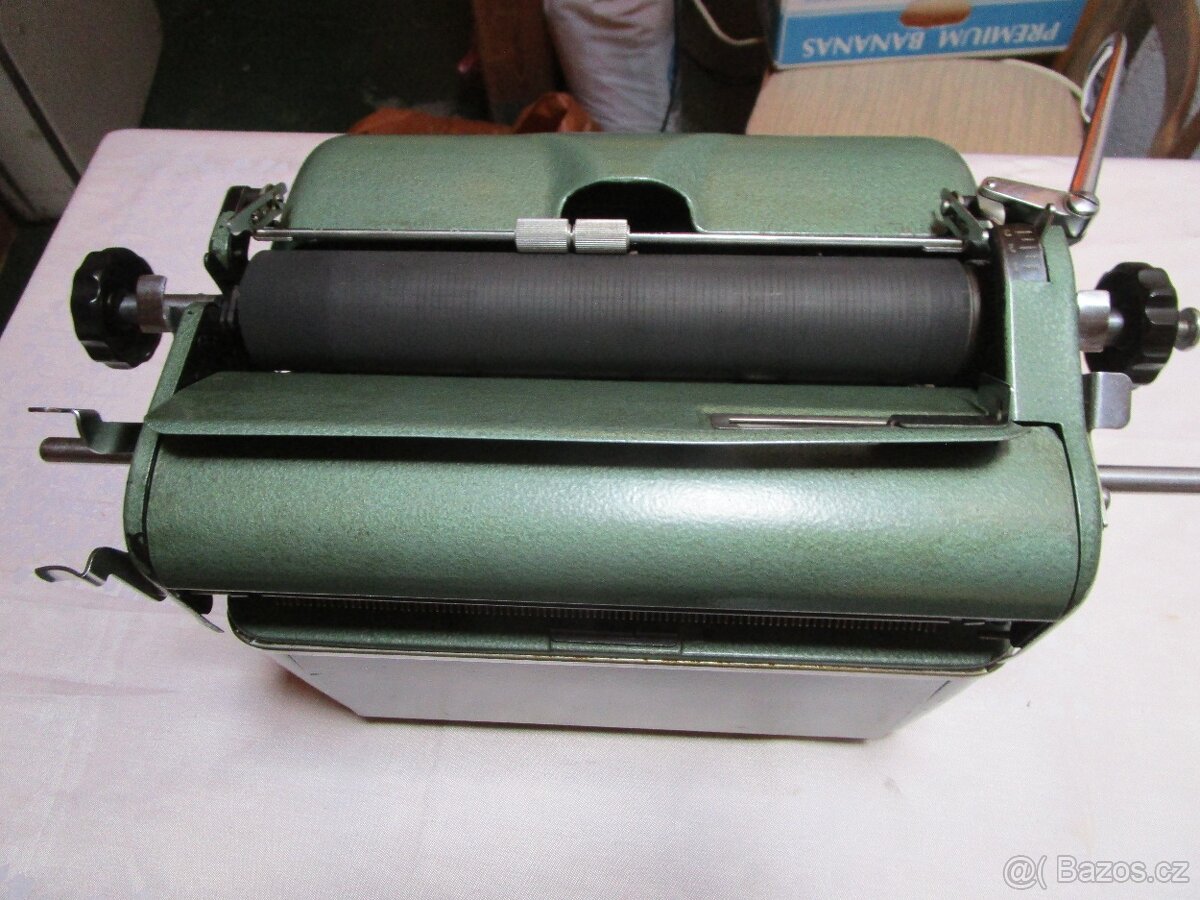 Starý psací stroj - 6