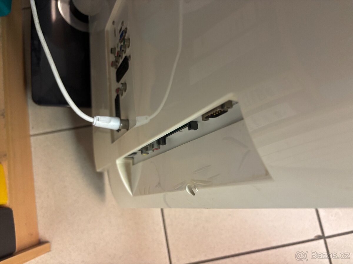 Prodám TV SHARP LC-32LE320 velikost 82cm - 6