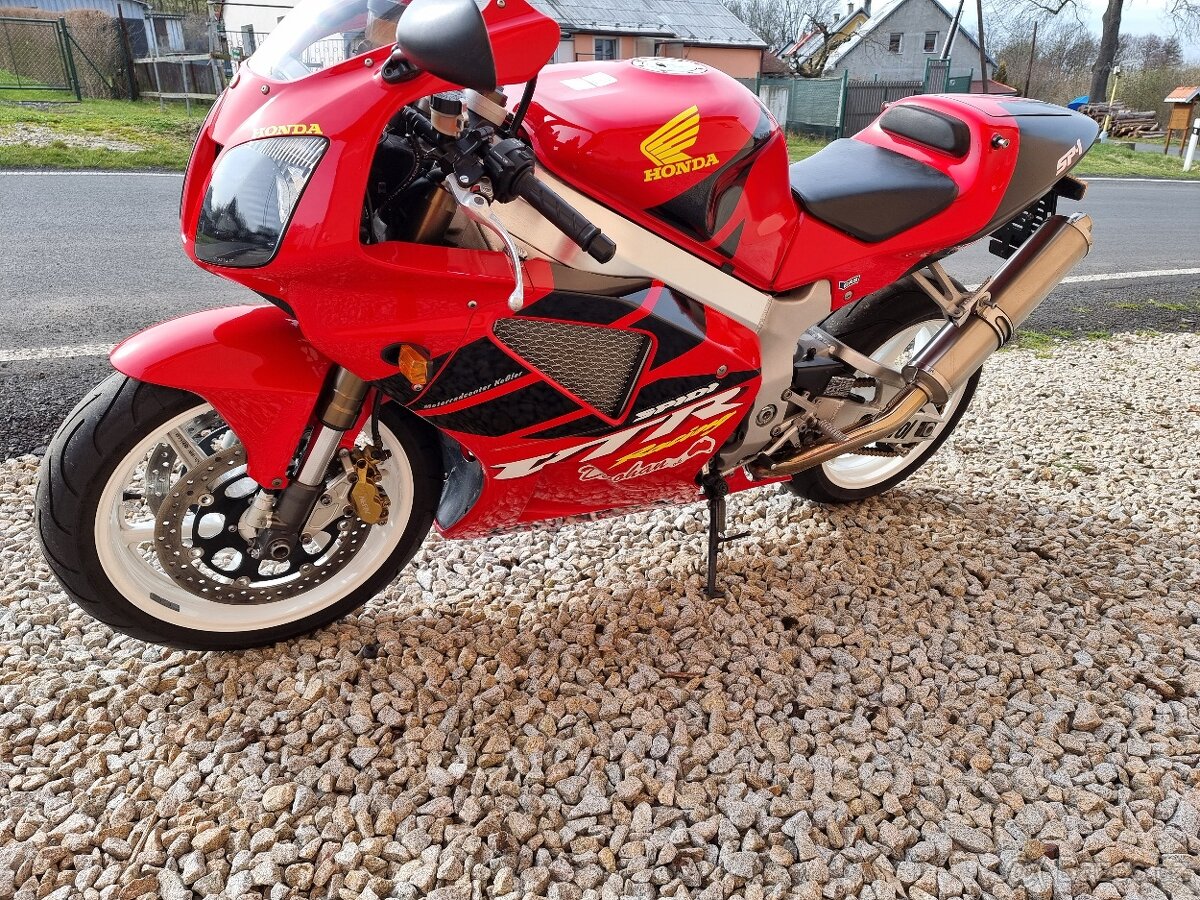 Honda VTR SP1 - 6