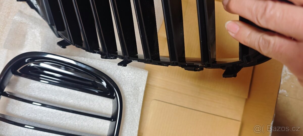 PŘEDNÍ MASKA, LEDVINKY BMW G11, G12, 2015- 2019 ČERNÝ LESK - 6