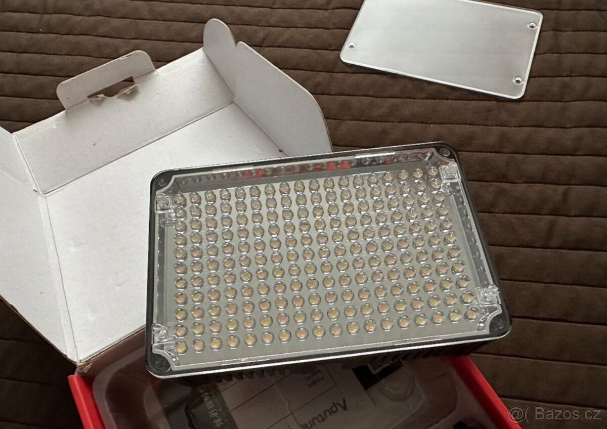 Profesionální LED světlo Aputure Amaran AL-198A - 6