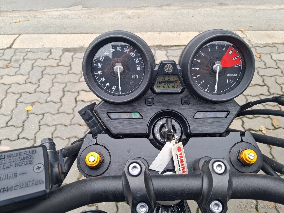 Yamaha XJR 1300 - 6