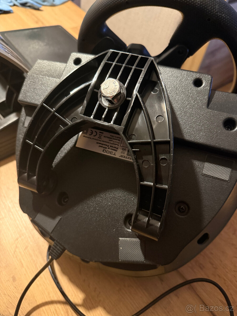 Thrustmaster volant T300 RS GT, s pedály, force feedback - 6