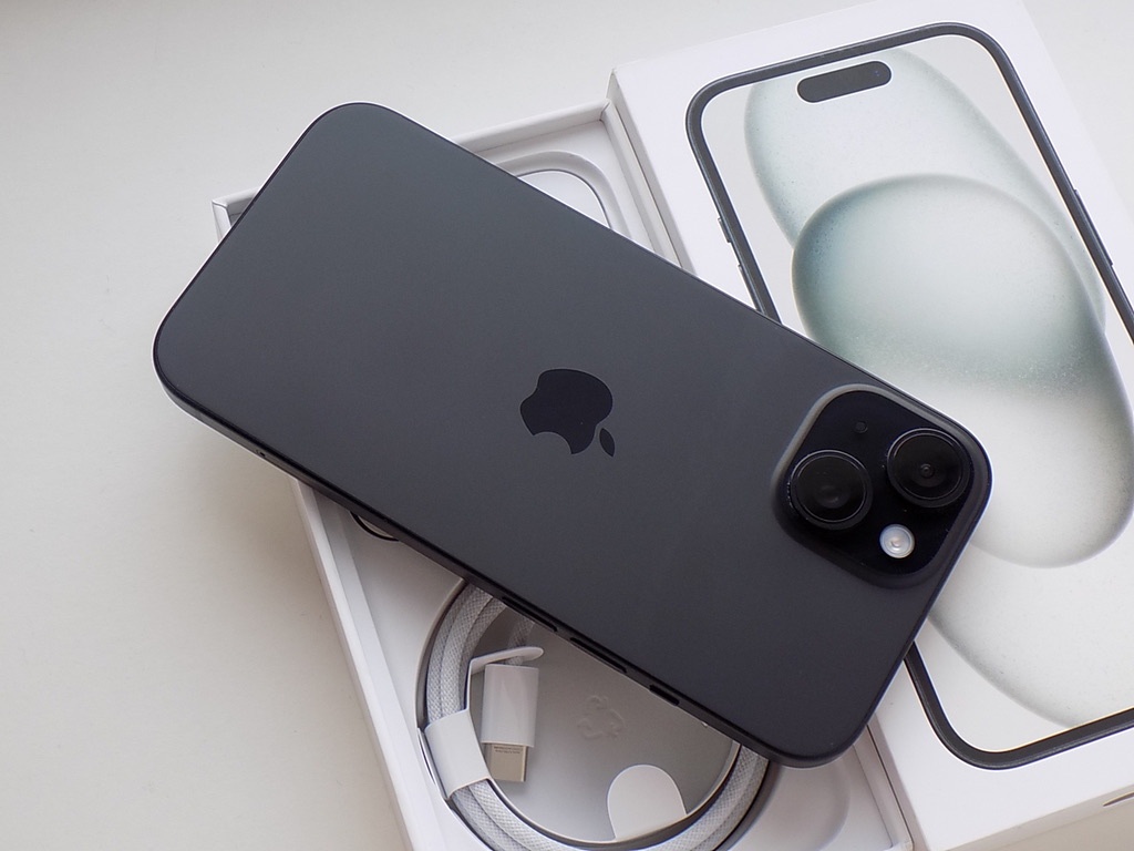 APPLE iPhone 15 128GB Black - ZÁRUKA - TOP STAV - 6