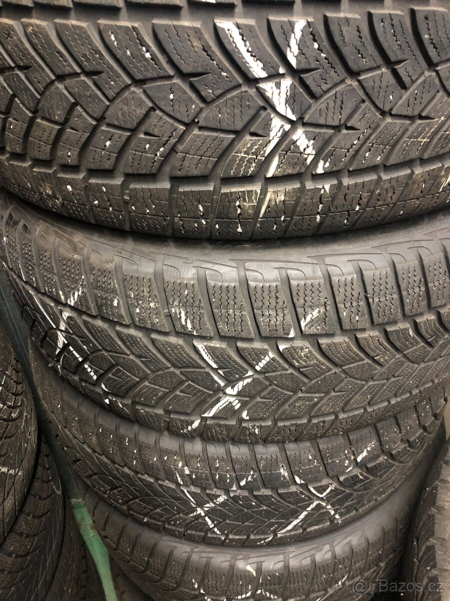 Kompletní sada GoodYear UltraGrip 235/55R17 103V - 6