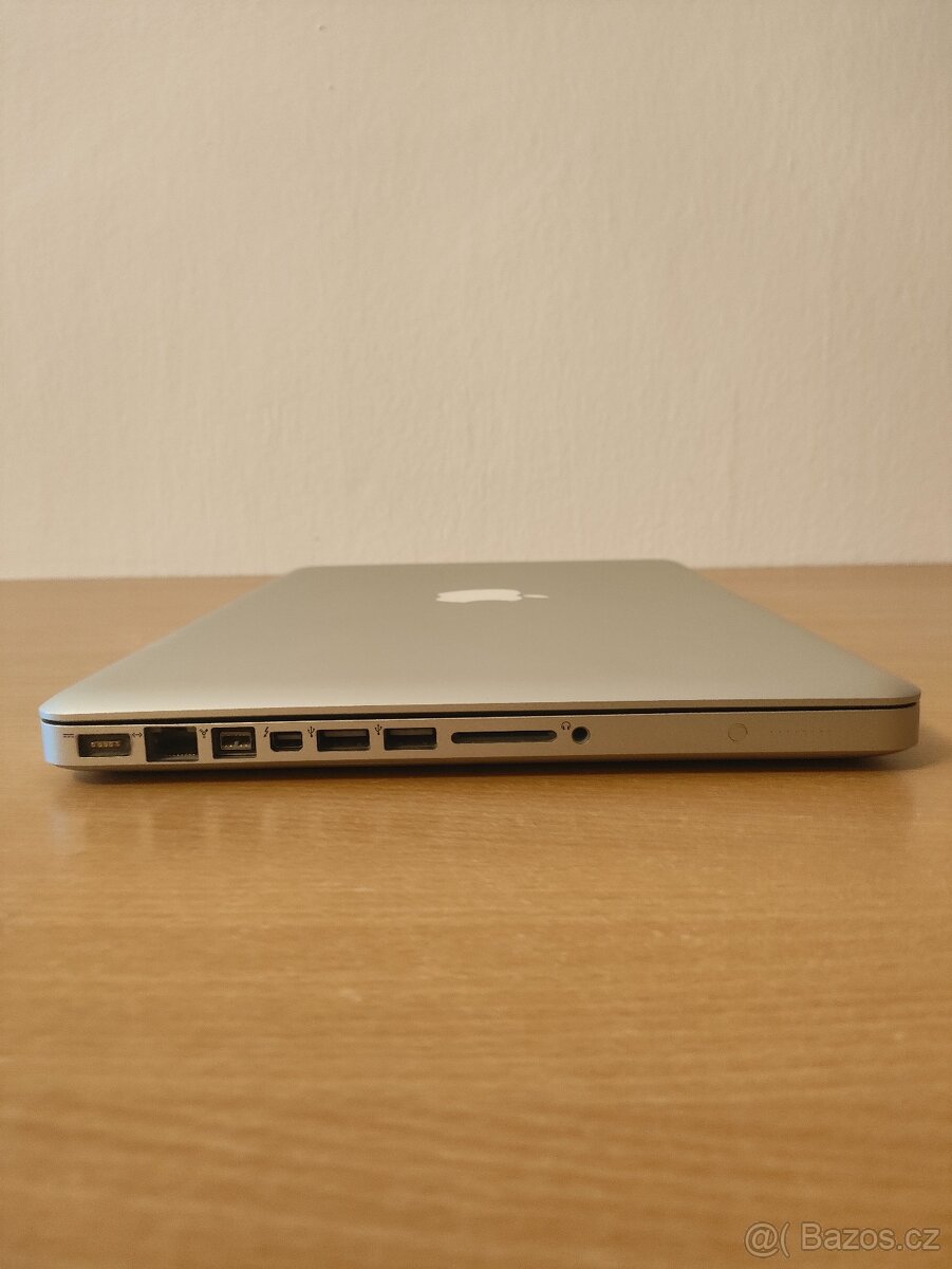 MacBook Pro A1286 – i5 / 4 GB / 320 GB - 6