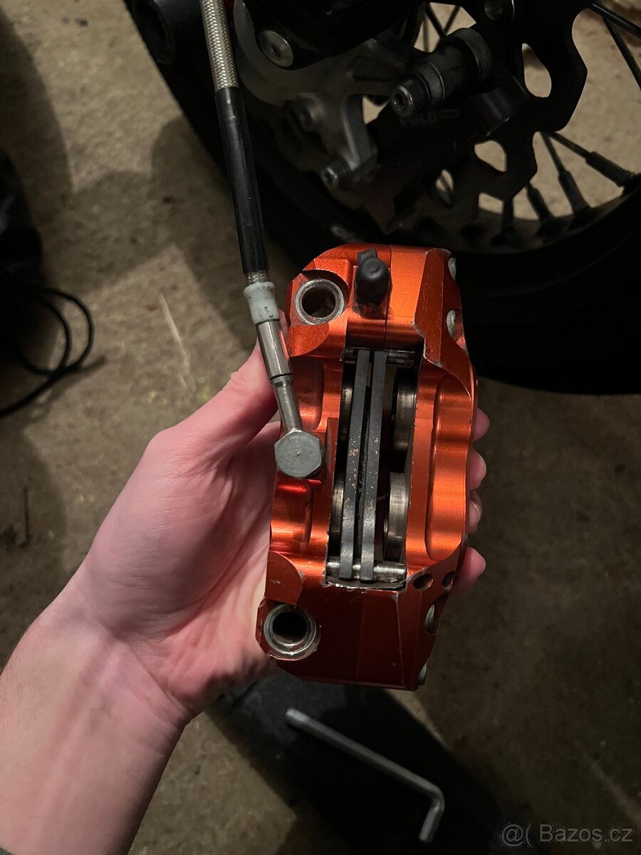 Beringer brzdový třmen čtyřpístek - 6