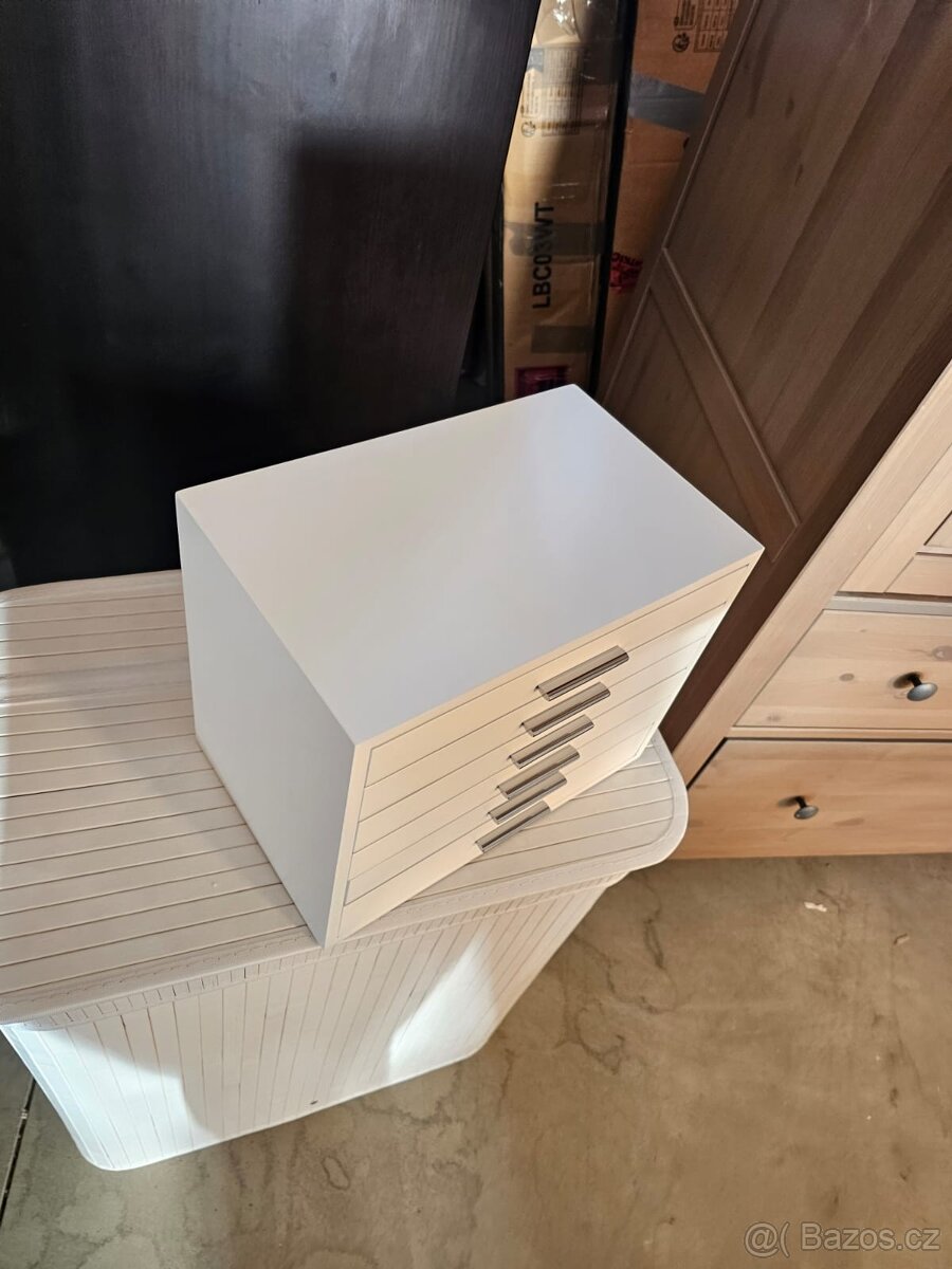 NOVÁ ŠPERKOVNICE - 6