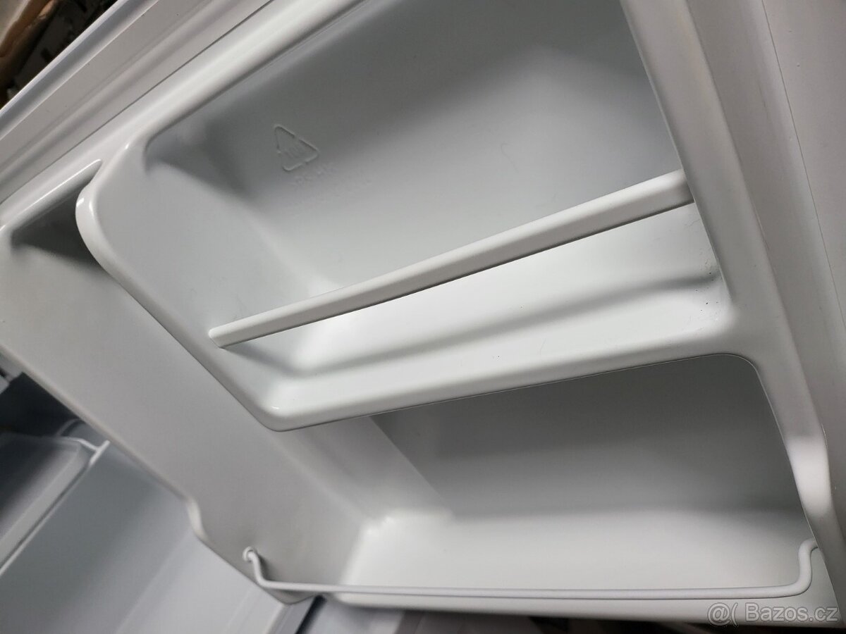 malá lednička, ZÁNOVNÍ, Comfee - 6