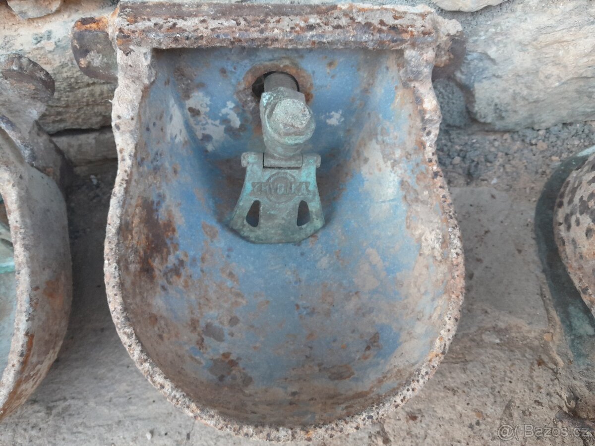 Litinové napáječky s mosazným jazykovým ventilem - 6