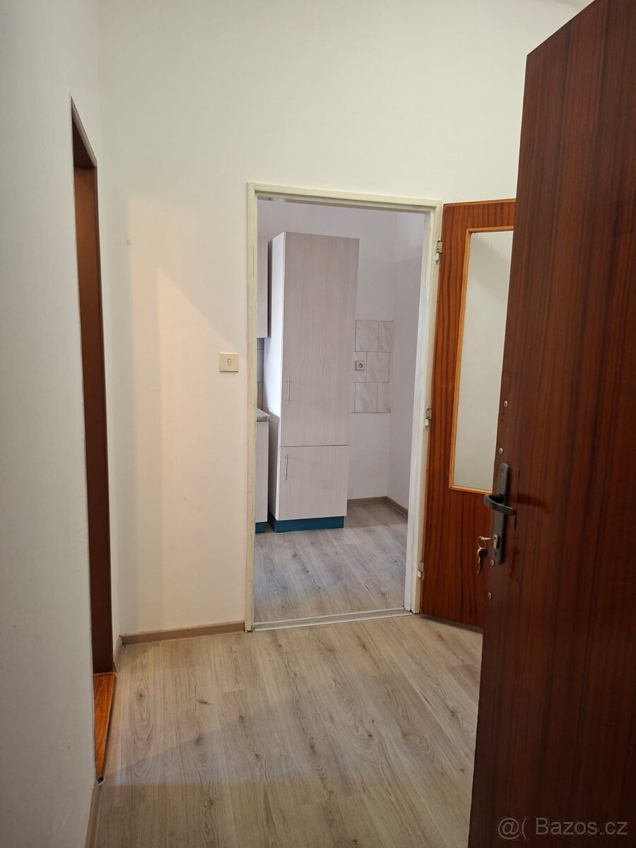 Pronájem pěkného bytu 1+1(velký jako 2+1) v Turnově - 6