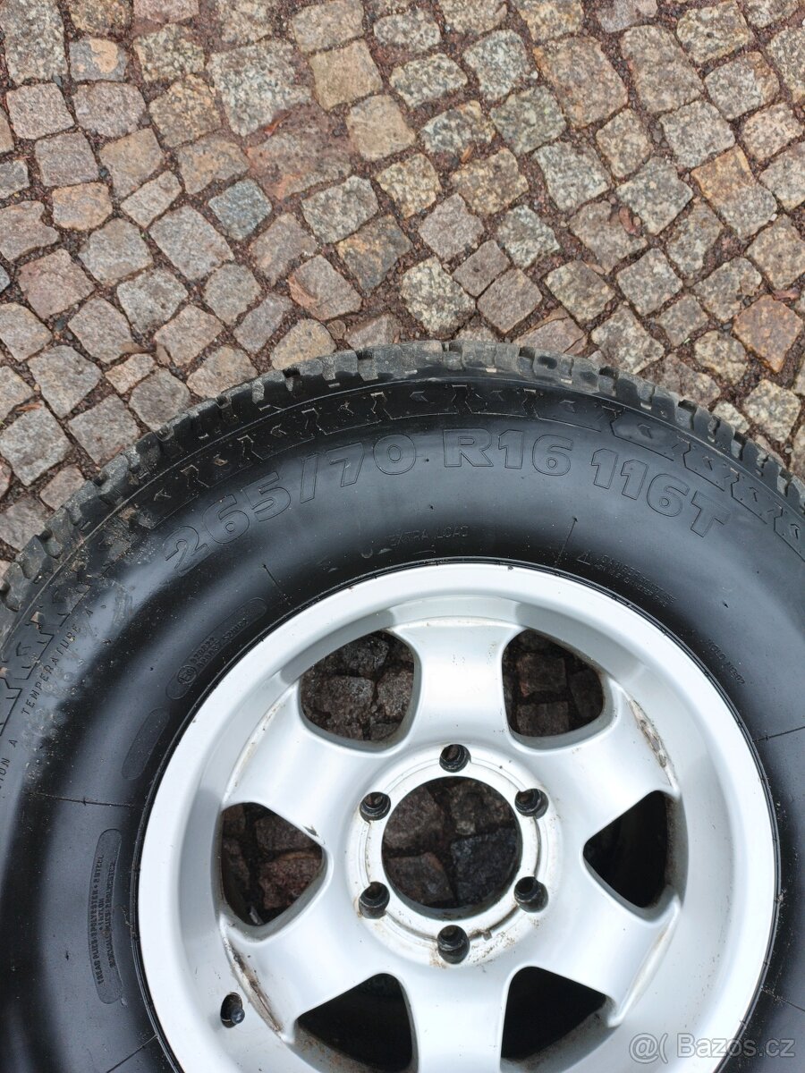 Prodám kola Hyundai 265/70 R16 - 6
