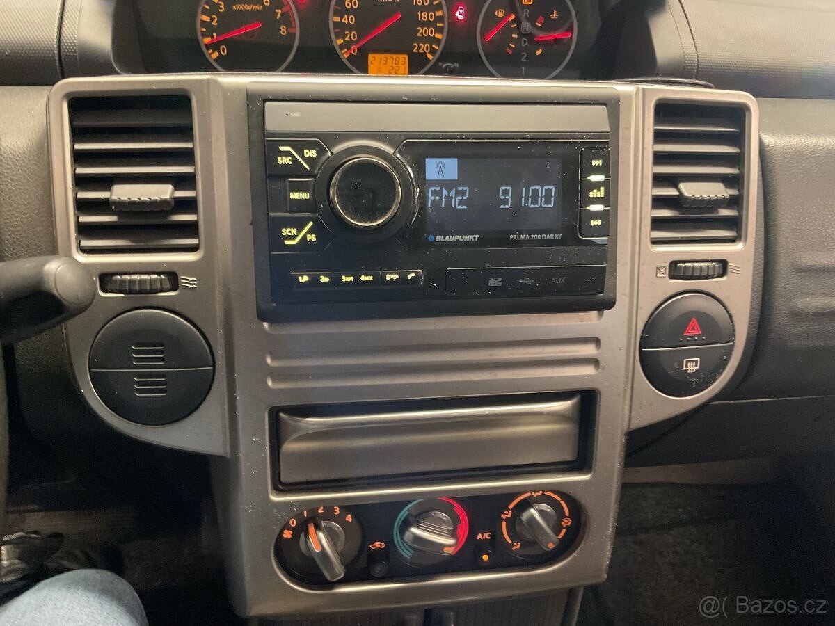 Nissan X-TRAIL 2,5 benzin - 6