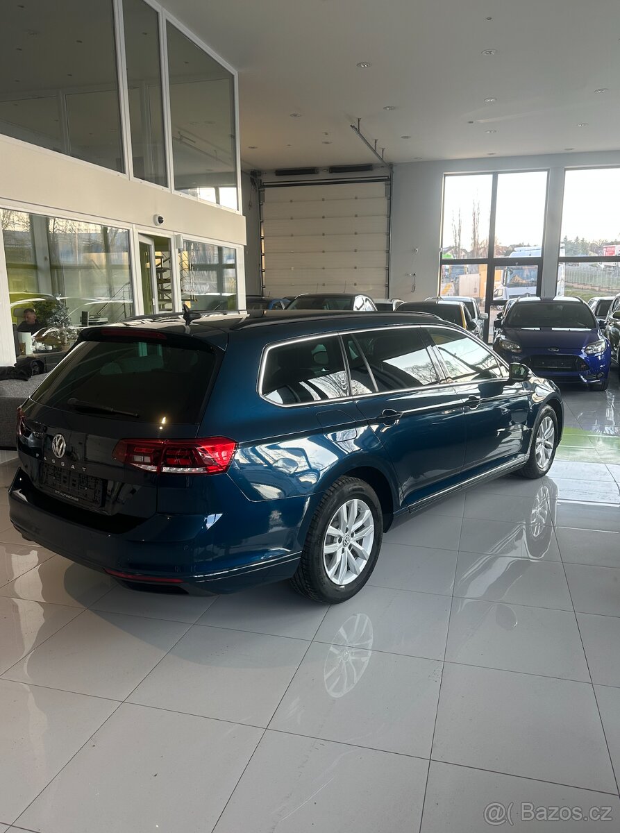 Volkswagen Passat, 2.0 TDI VARIANT Ojeté, 12/2019 - 6