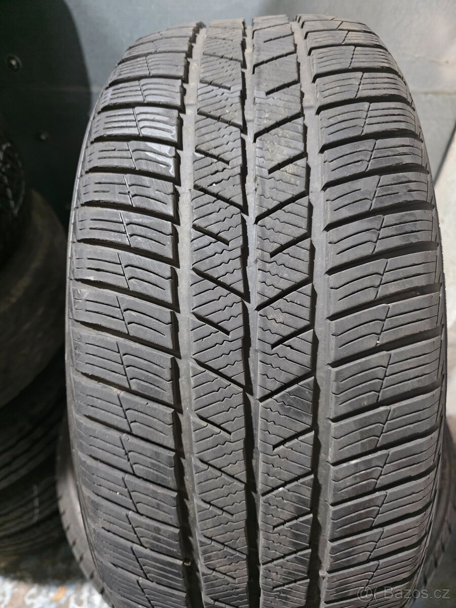 235/50/19 Zimní pneumatiky Barum Polaris 5 - 6