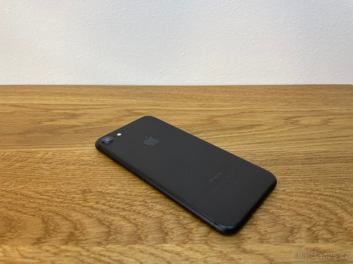 Apple iPhone 7 128GB Black - baterie 88% - 6
