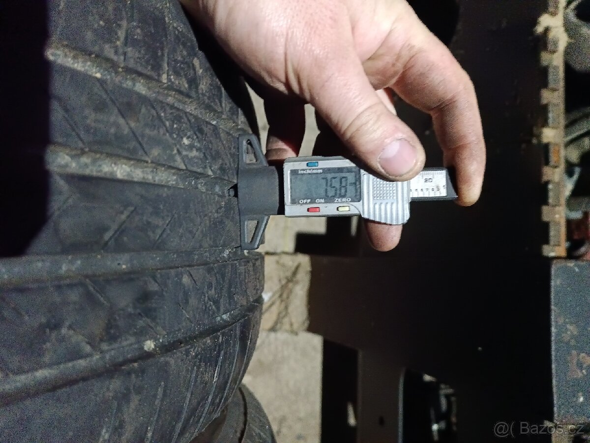 Letní sadu Bridgestone 235/55 R19 101V - 6