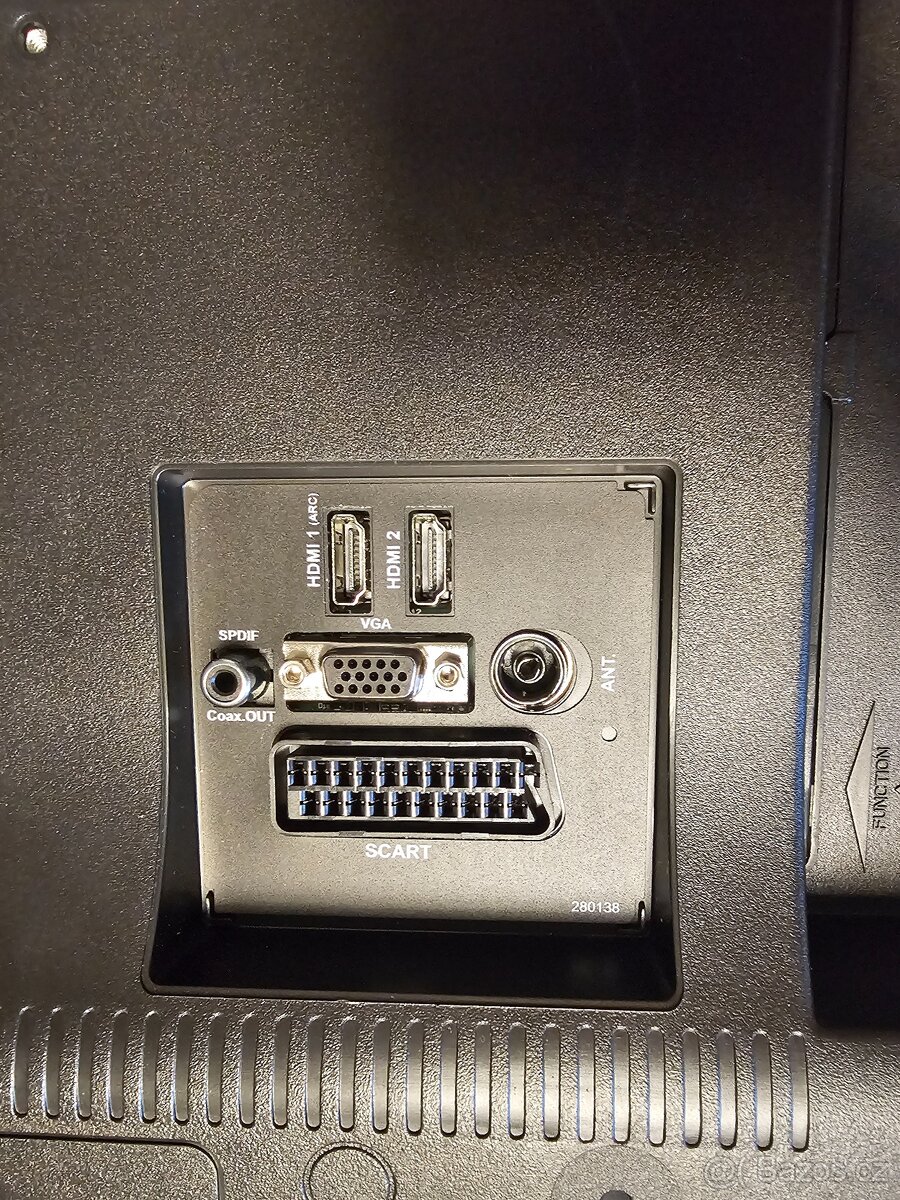 Malá LED TV GoGEN TVF 22P202T - 6