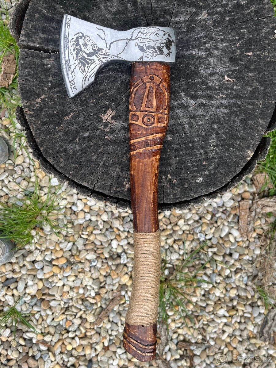 Sekera s motivem Thor. - 6
