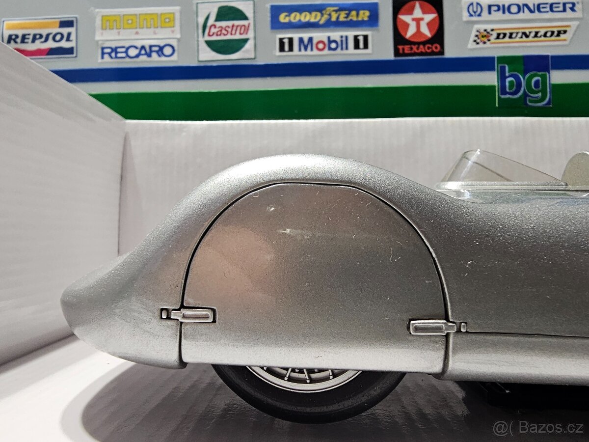 Revell Auto Union Typ C 1:18, světový rekord - 6
