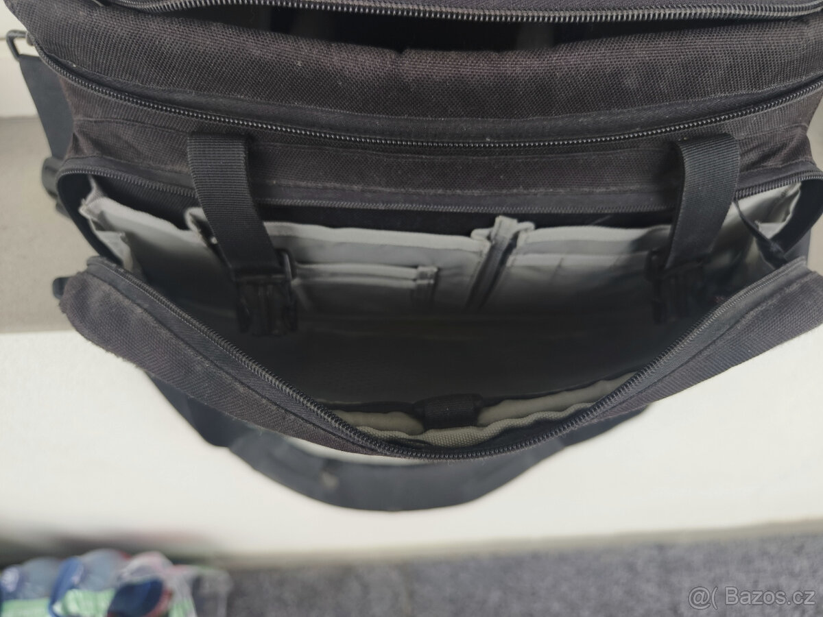 Fotobrašna Lowepro Magnum - 6