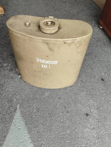 Německá nádoba na vodu - 6
