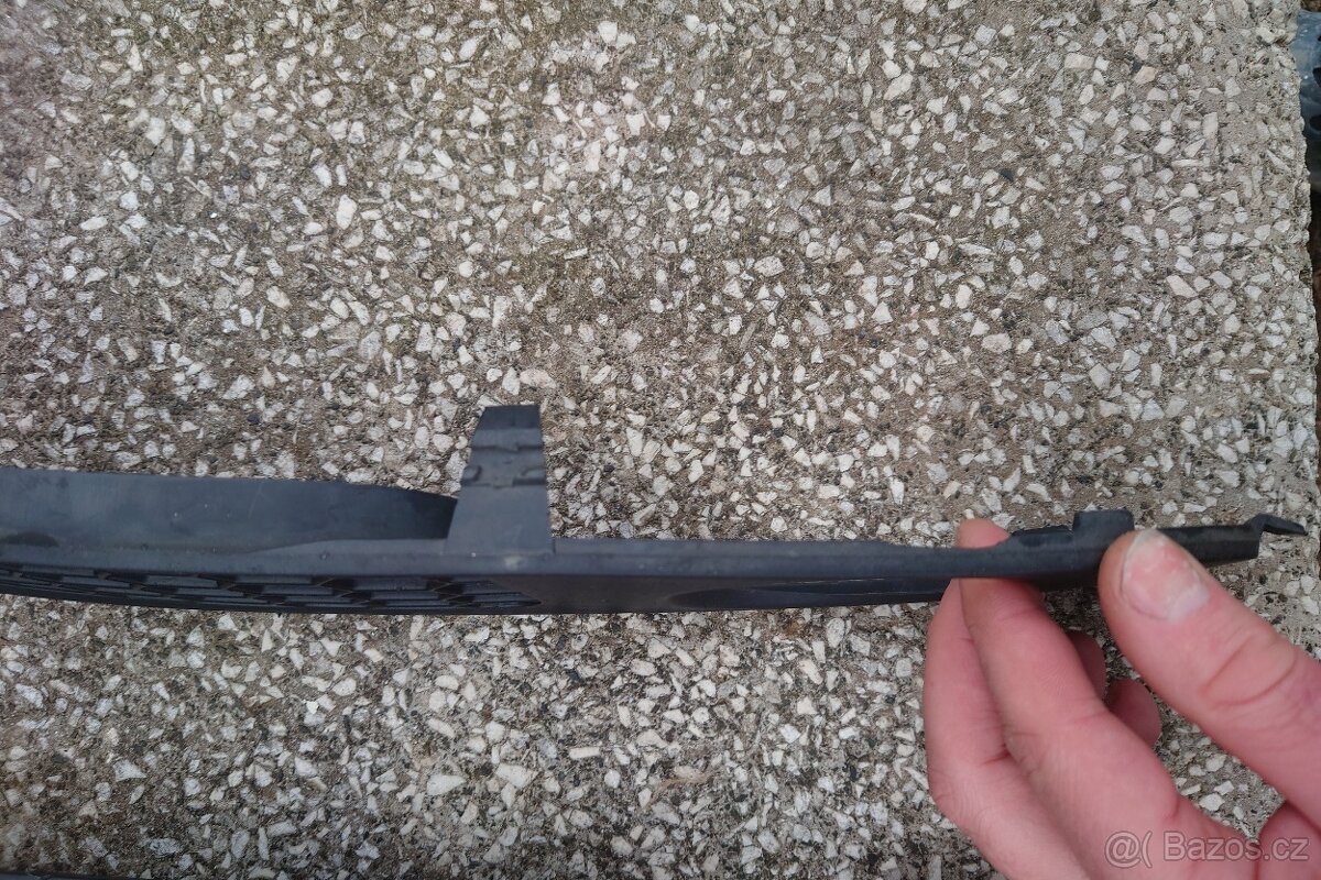 Volvo S80 - kryty předních mlhovek - 6