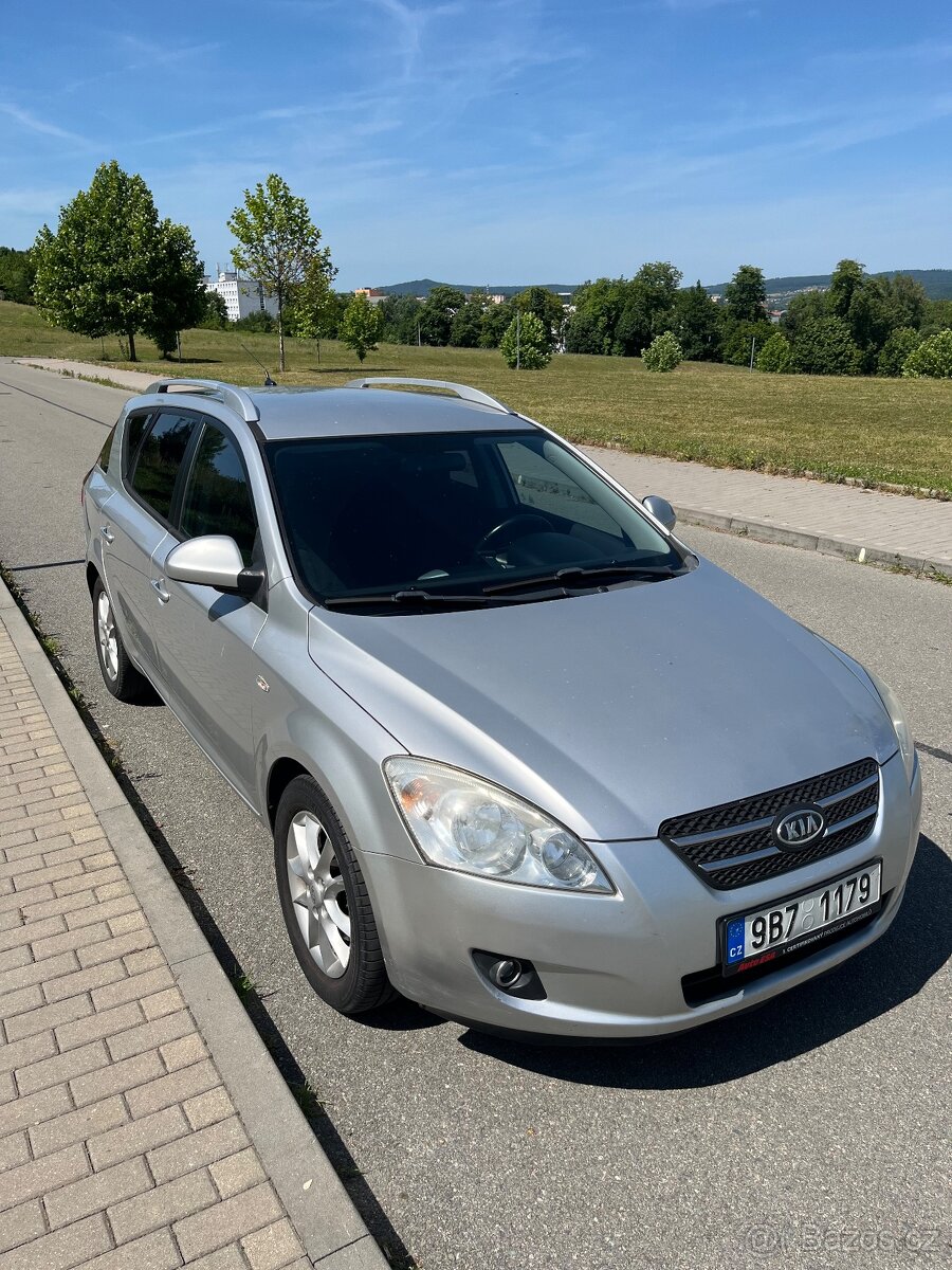 Kia Cee’d 1.4i 80 kW (2009) – benzín - 6