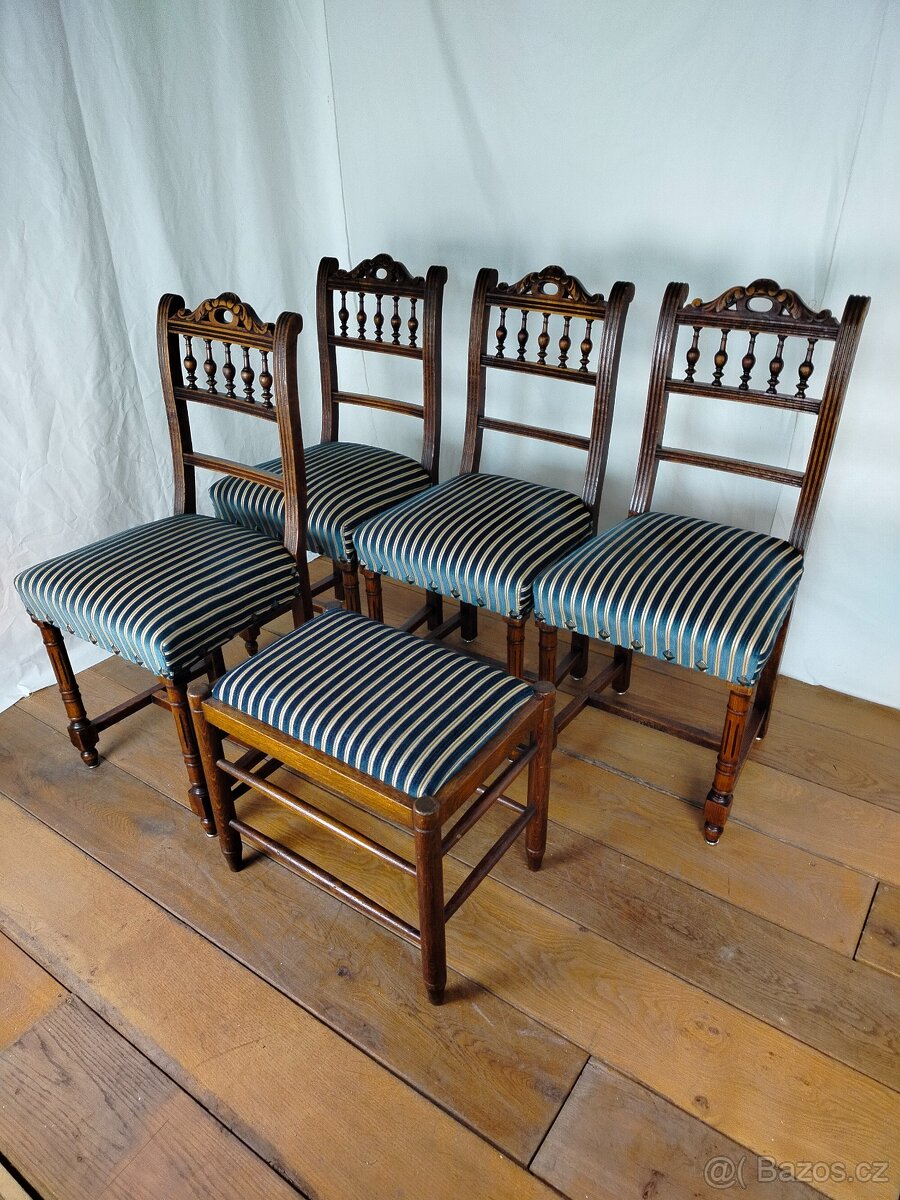 Jídelní stůl a 4 židle - 6