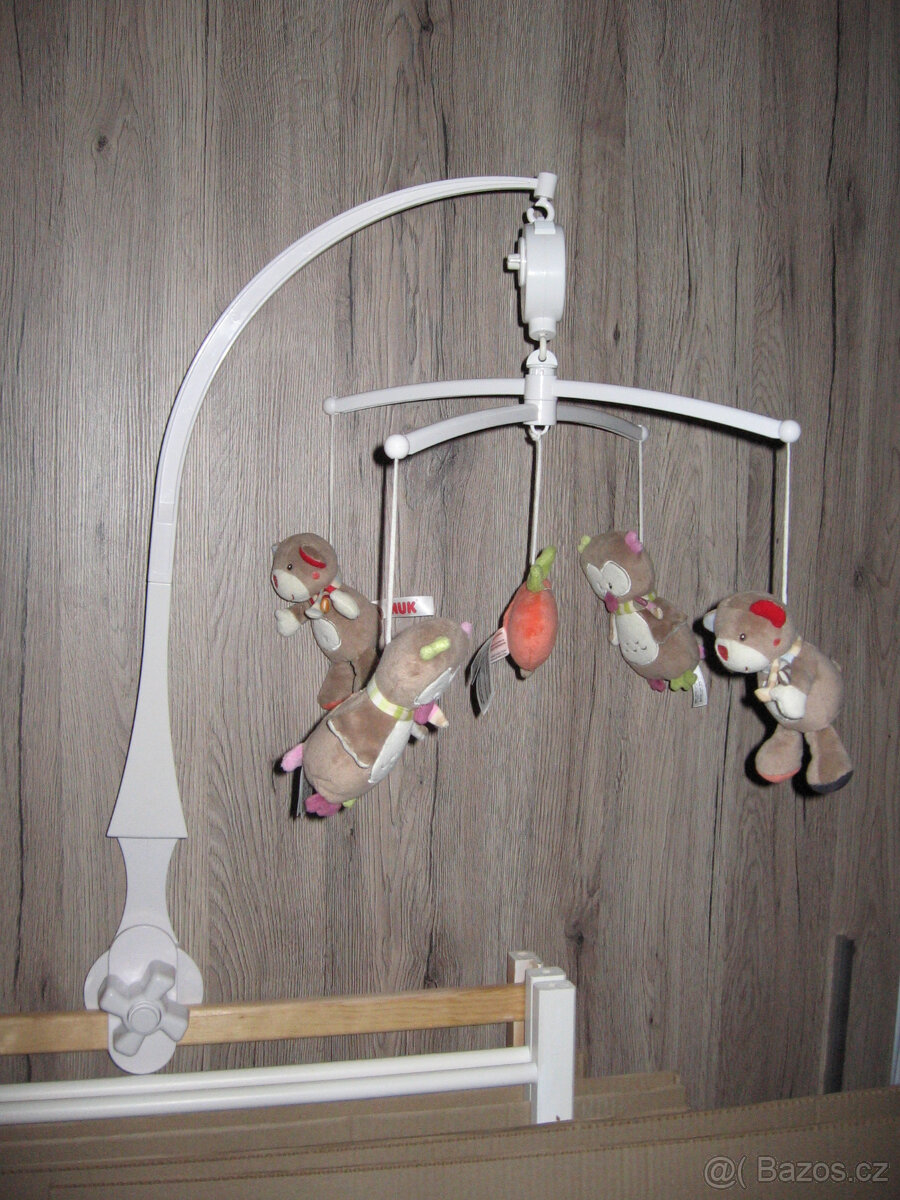 DŘEVĚNA POSTYLKA S NOVOU MATRACI,NATĚREM A DOPLŇKY - 6