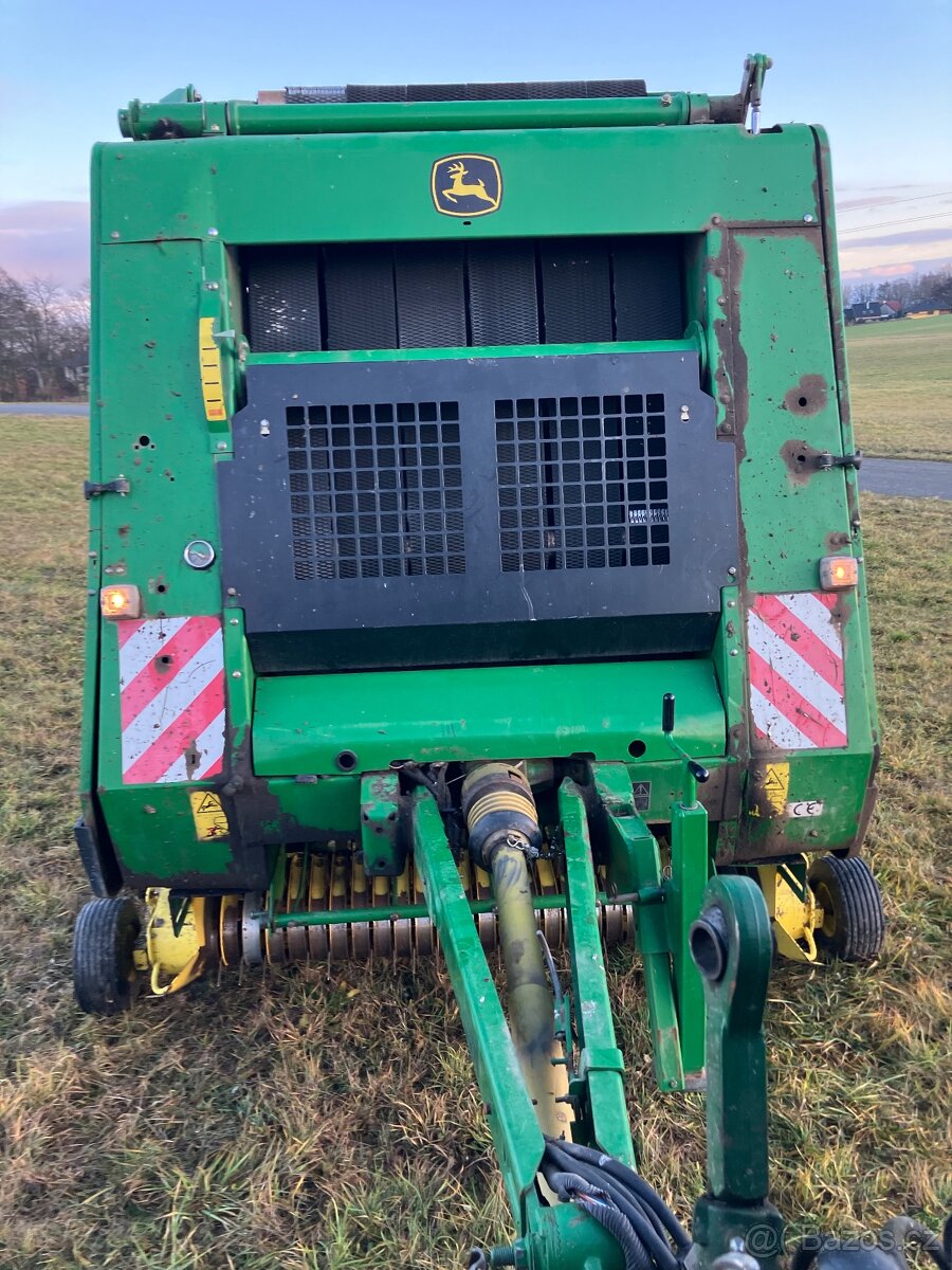 Lis na kulaté balíky John Deere - 6