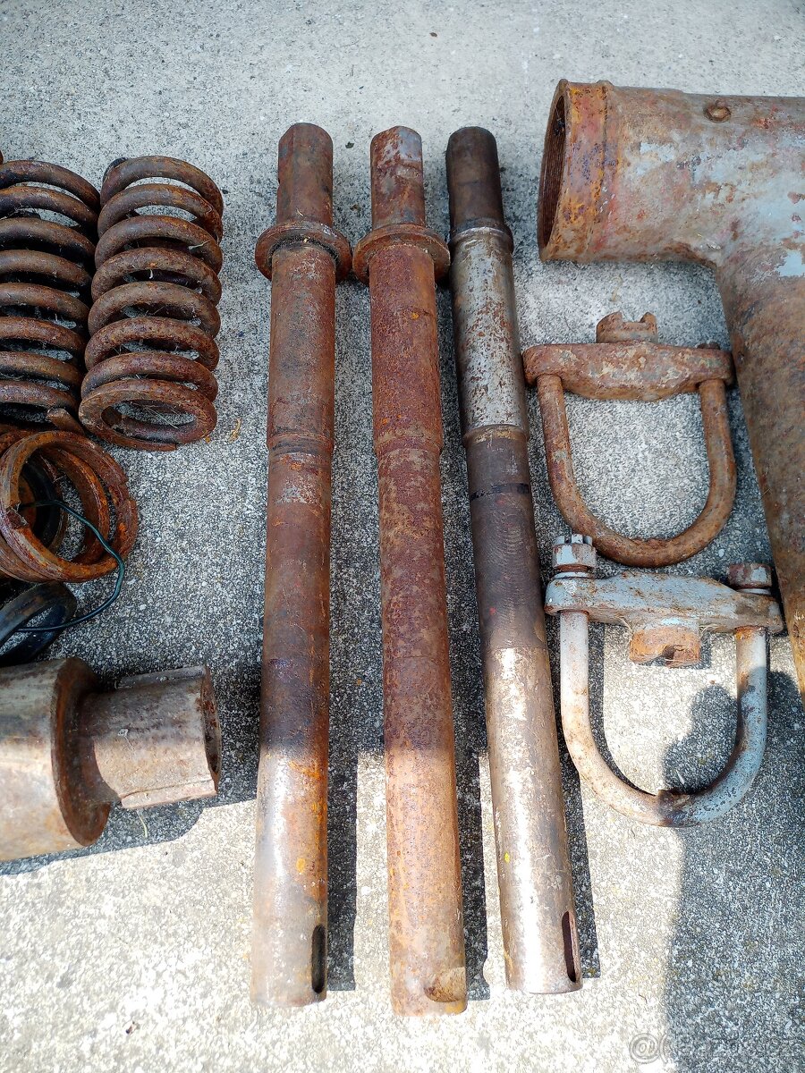 ZETOR 4011 - DÍLY PŘEDNÍ NÁPRAVY - 6