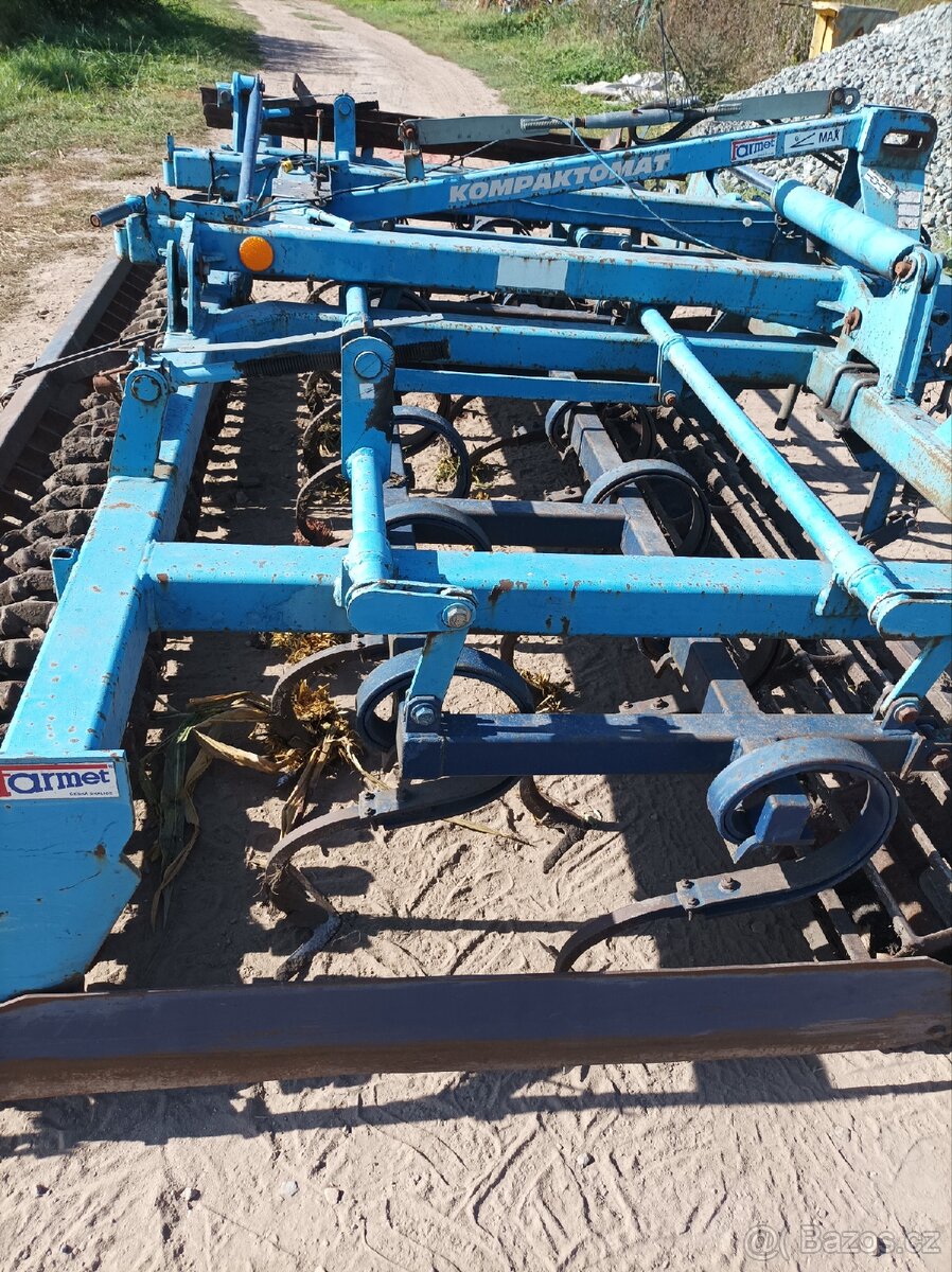 Kompaktor Farmet 4m - 6