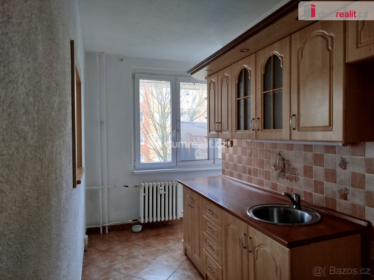 Prodej bytu 3+1 ve Vintířově, okr. Sokolov - 6