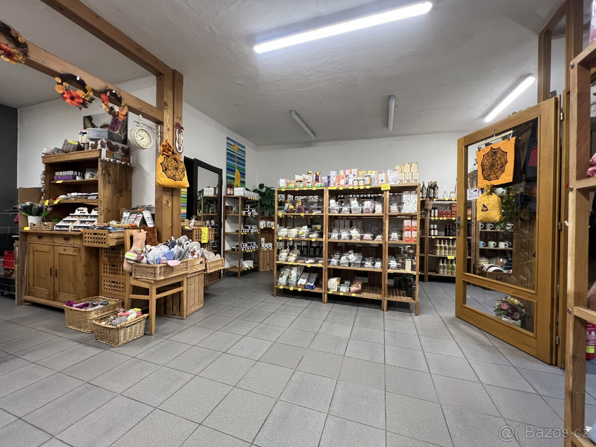 Prodej komerčního objektu v historickém centru Žamberka - 6