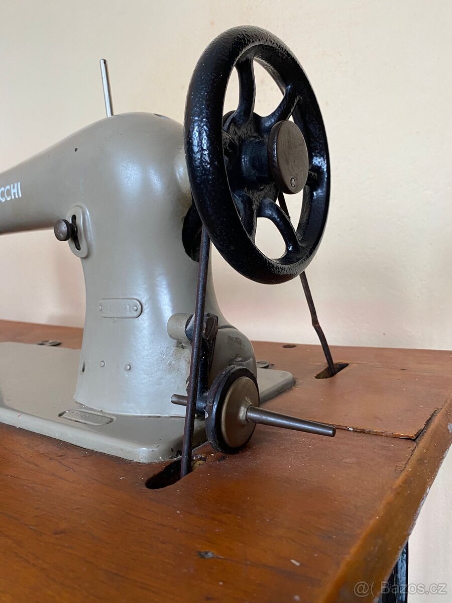 Šicí stroj SINGER plně funkční, symbolická cena - 6