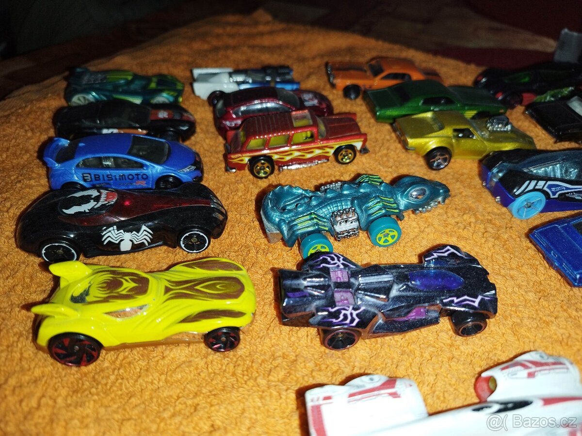 Hot wheels autíčka 36 ks - 6